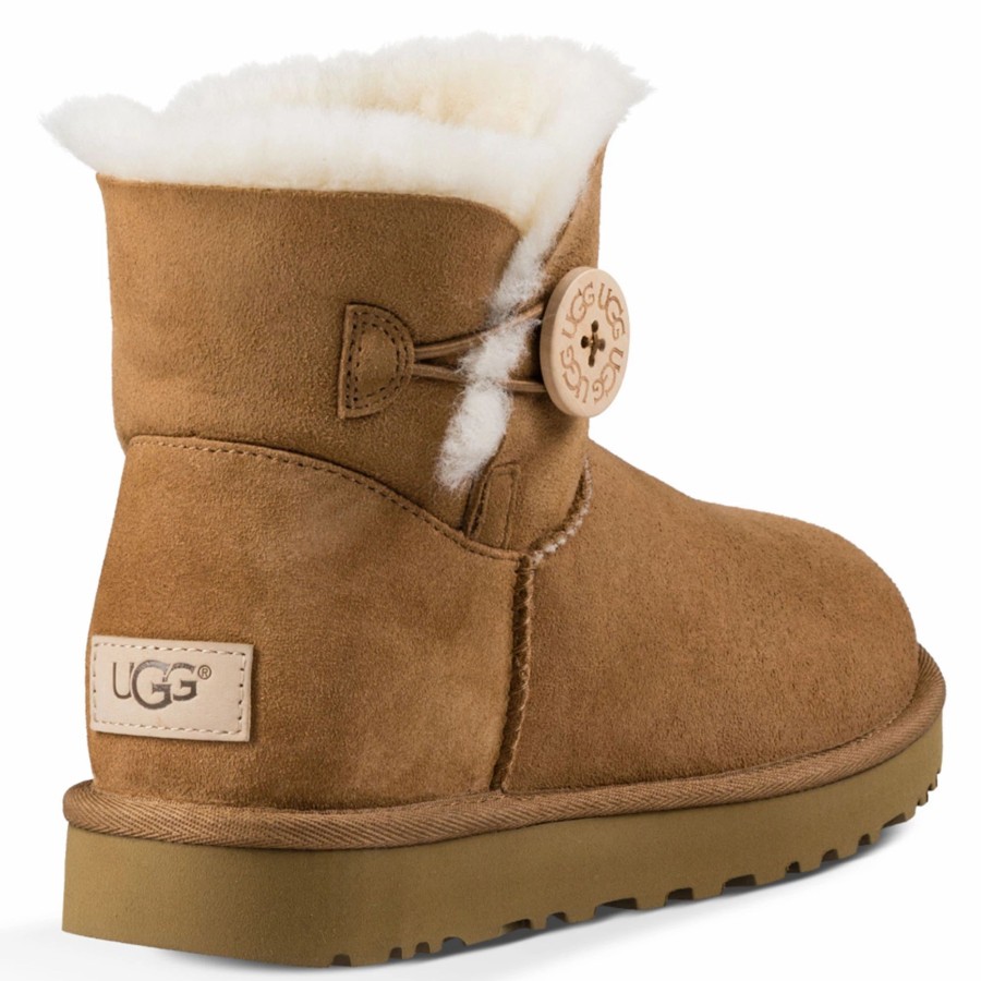 * Ugg Women'S Mini Bailey Button Ii Boots Chestnut Winter Boots